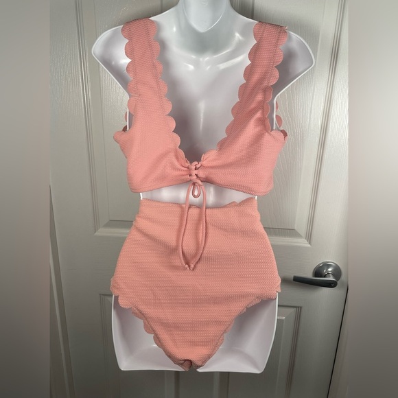 MOLYBELL Chic Scalloped Bikini Set in Light Pink Size XL - Picture 7 of 9